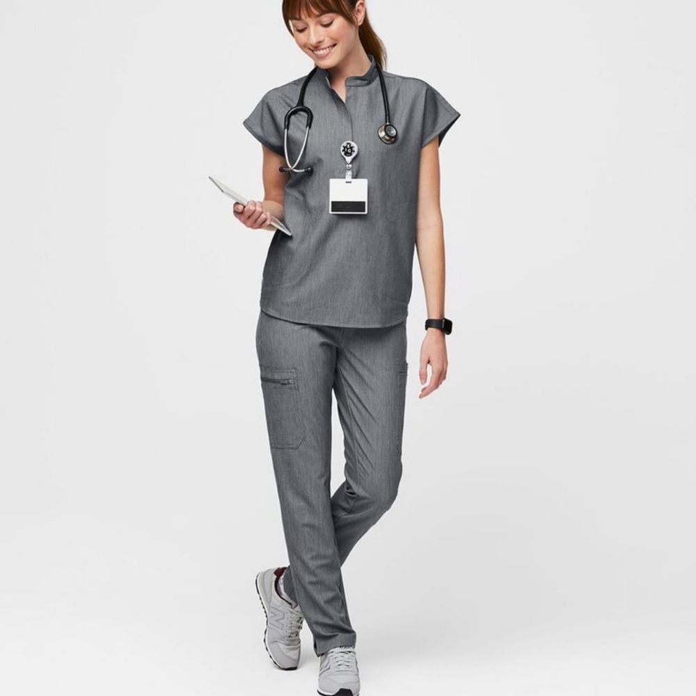 Figs Graphite Scrub Set